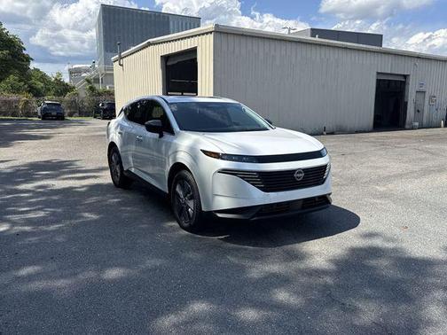 Everest White Pearl Tricoat 2025 Nissan Murano SL