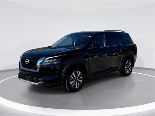 2025 Nissan Pathfinder SL 4WD