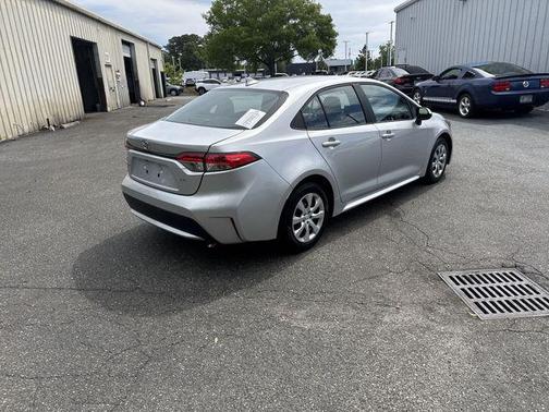 Classic Silver Metallic 2022 Toyota Corolla LE
