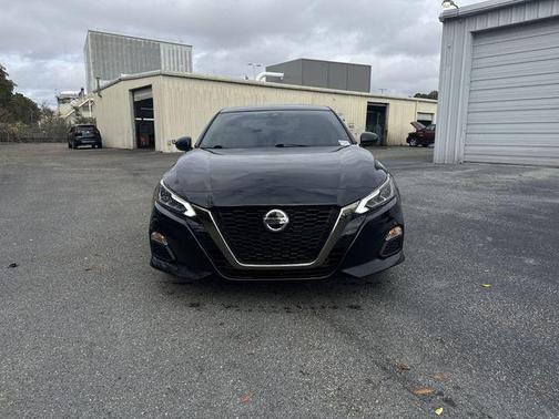 2021 Nissan Altima SR VC-Turbo FWD