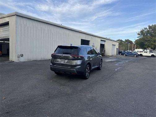 2024 Nissan Rogue SL