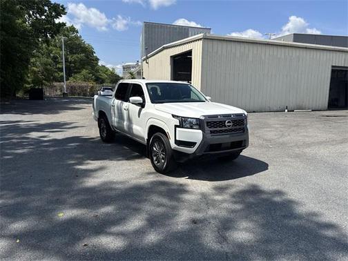 2025 Nissan Frontier SV