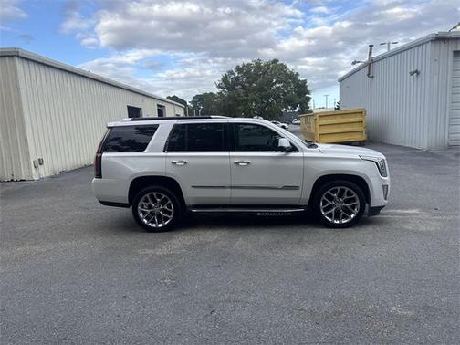2016 Cadillac Escalade Luxury