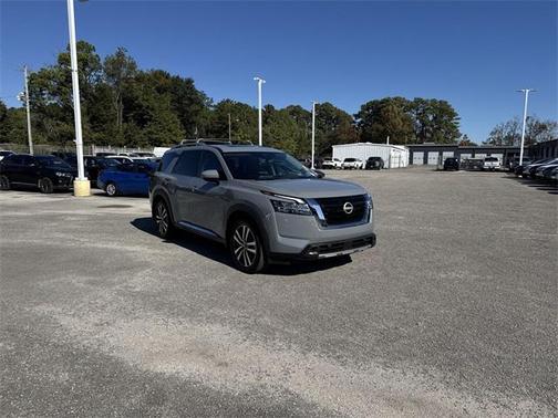 2024 Nissan Pathfinder Platinum 4WD