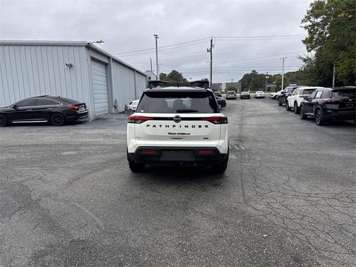 2024 Nissan Pathfinder Rock Creek 4WD