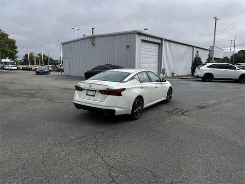 2025 Nissan Altima SR FWD