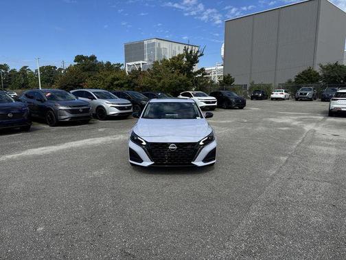 2025 Nissan Altima SR FWD