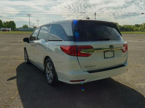 White Diamond Pearl 2019 Honda Odyssey EX-L