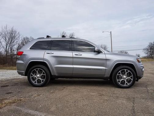 2018 Jeep Grand Cherokee Sterling Edition