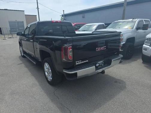 Onyx Black 2017 GMC Sierra 1500 SLT