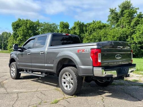 Magnetic Metallic 2017 Ford F-250 Lariat