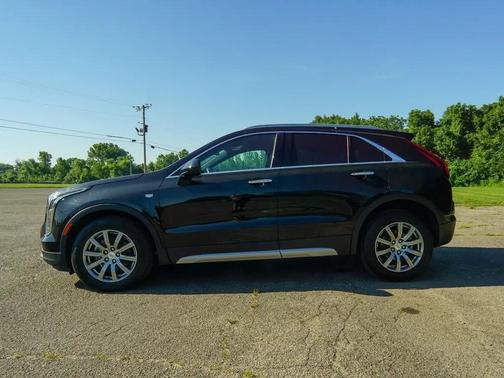 Stellar Black Metallic 2019 Cadillac XT4 Premium Luxury