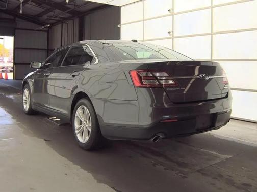 Magnetic Metallic 2019 Ford Taurus SEL