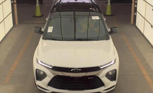 Iridescent Pearl Tricoat 2023 Chevrolet Trailblazer RS