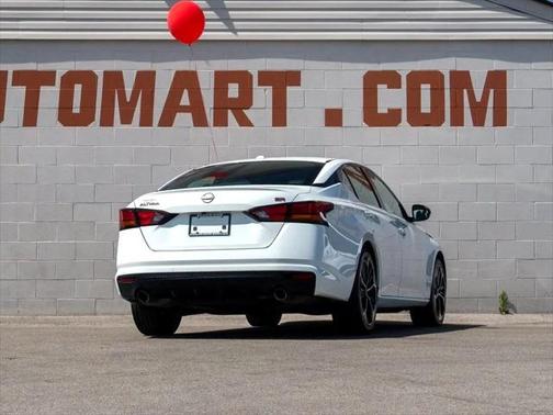 2023 Nissan Altima SR FWD