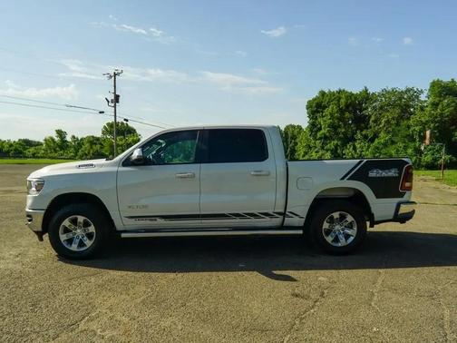 Bright White Clearcoat 2024 RAM 1500 Laramie