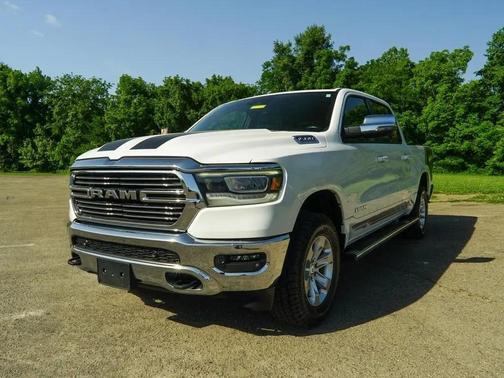 Bright White Clearcoat 2024 RAM 1500 Laramie