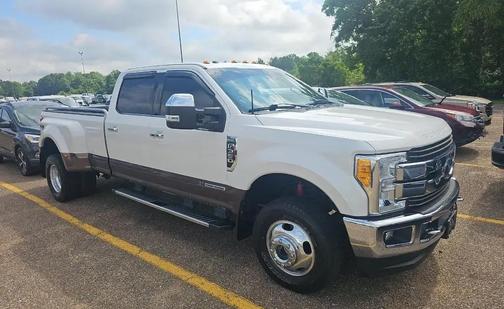 White 2017 Ford F-350 King Ranch