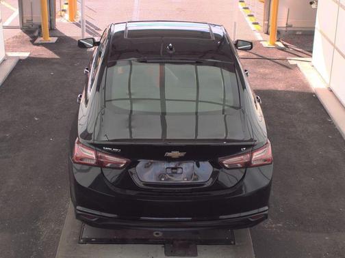 2021 Chevrolet Malibu FWD LT