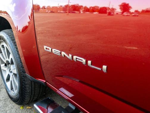 2021 GMC Canyon Denali