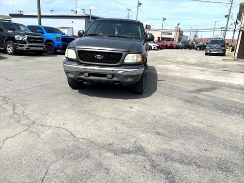 2003 Ford F-150 XLT SuperCrew