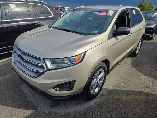 White Gold Metallic 2018 Ford Edge SE