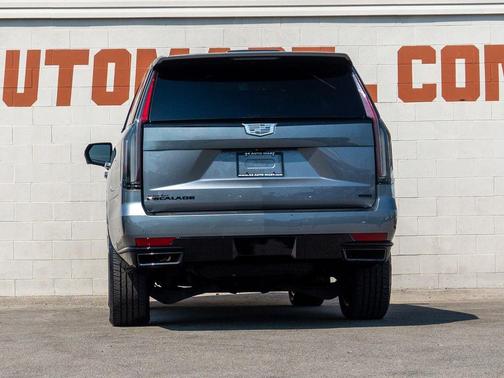 2022 Cadillac Escalade Sport Platinum