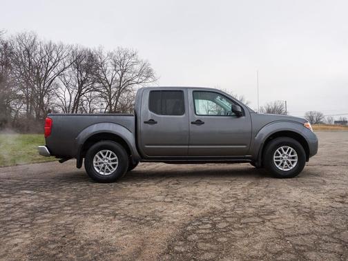 Gun Metallic 2021 Nissan Frontier SV