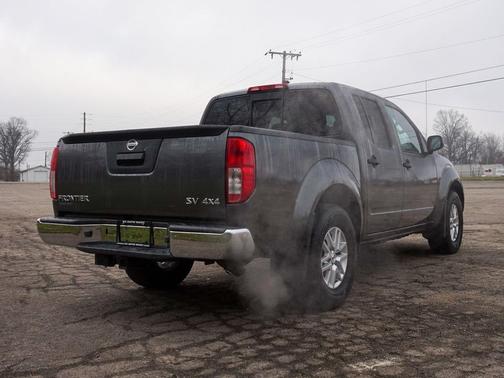 Gun Metallic 2021 Nissan Frontier SV