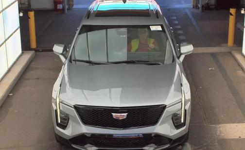 Argent Silver Metallic 2024 Cadillac XT4 Sport