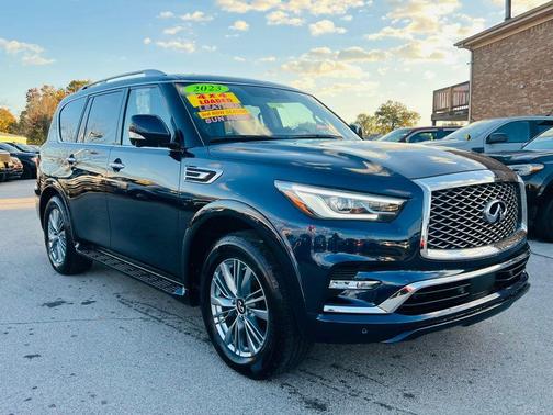 2022 INFINITI QX80 Luxe