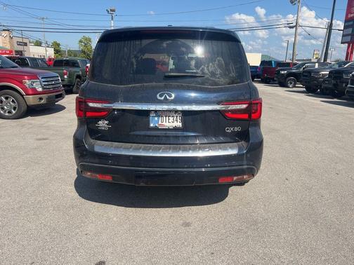 2022 INFINITI QX80 Luxe