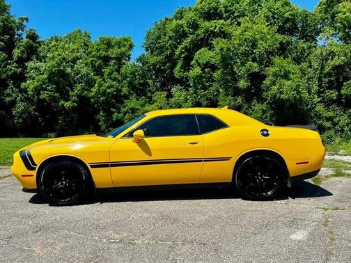 Yellow Jacket Clearcoat 2018 Dodge Challenger SXT