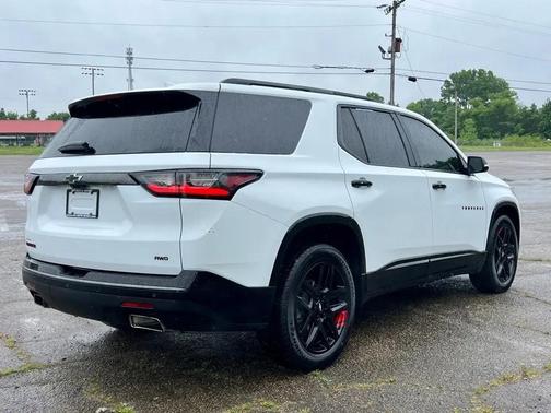 White 2021 Chevrolet Traverse Premier