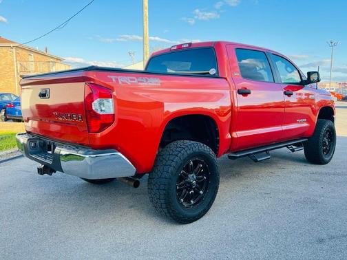 2016 Toyota Tundra SR5