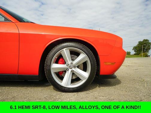 2008 Dodge Challenger SRT8