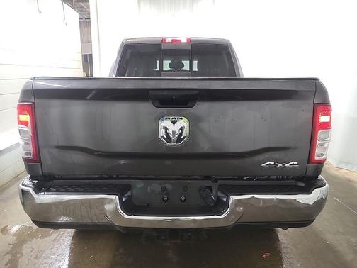 2021 RAM 2500 Tradesman Crew Cab 4x4 6'4' Box