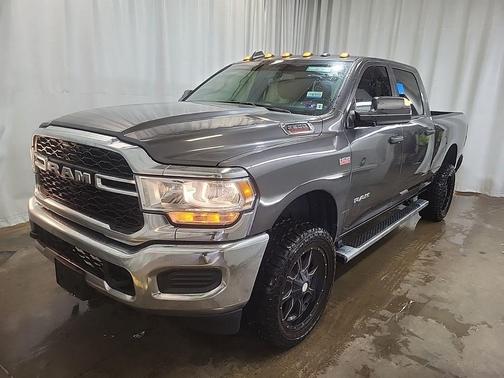 2021 RAM 2500 Tradesman Crew Cab 4x4 6'4' Box