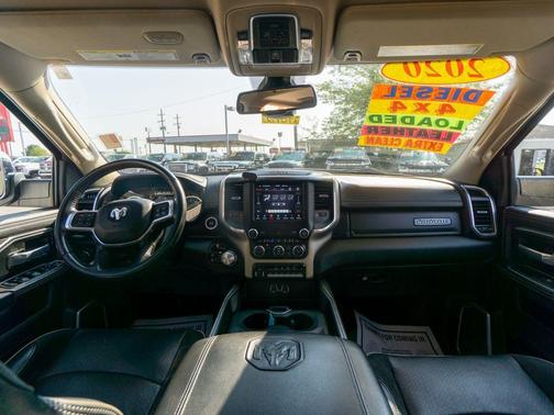 2020 RAM 2500 Laramie Crew Cab 4X4 6'4' Box