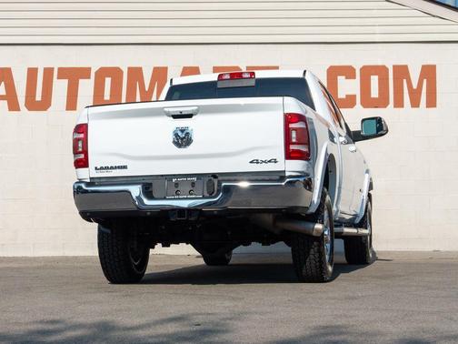 2020 RAM 2500 Laramie Crew Cab 4X4 6'4' Box