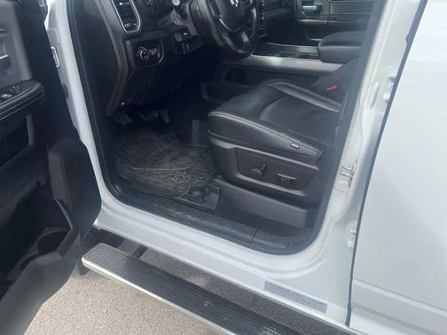 2019 RAM 3500 Big Horn Crew Cab 4x4 8' Box