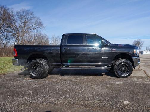 2022 RAM 2500 Big Horn Crew Cab 4x4 6'4' Box