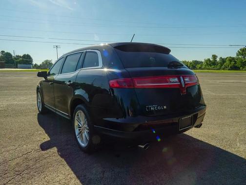 Infinite Black Metallic 2019 Lincoln MKT Reserve
