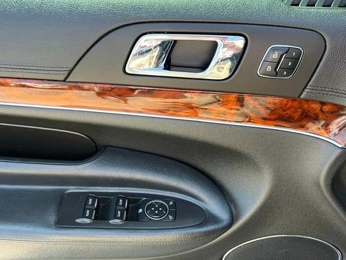 Infinite Black Metallic 2019 Lincoln MKT Reserve