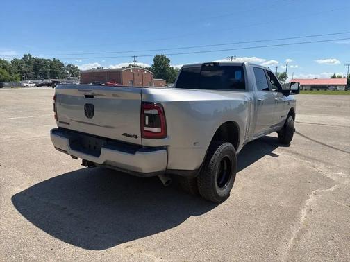 Billet Silver Metallic Clearcoat 2023 RAM 3500 Big Horn Crew Cab 4x4 8' Box