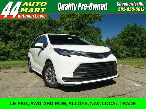 Super White 2021 Toyota Sienna LE