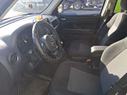 2017 Jeep Patriot Sport