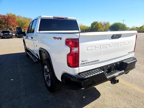 2022 Chevrolet Silverado 2500 Custom