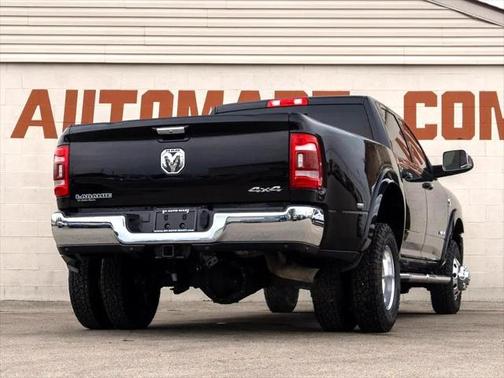 2022 RAM 3500 Laramie Crew Cab 4x4 8' Box