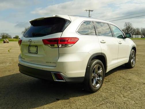 Blizzard Pearl 2018 Toyota Highlander Limited Platinum
